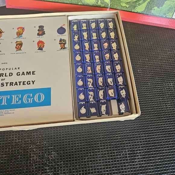 Stratego Milton Bradley board game vintage 1961 - Picture 6 of 13